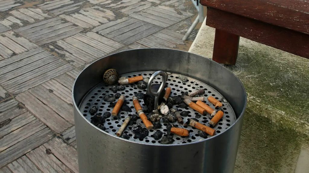France Outdoor Smoking Ban 2024