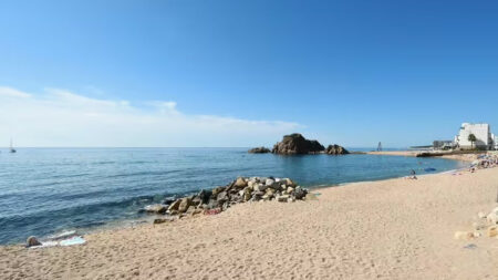 Spain Smoking Vaping Beaches Ban